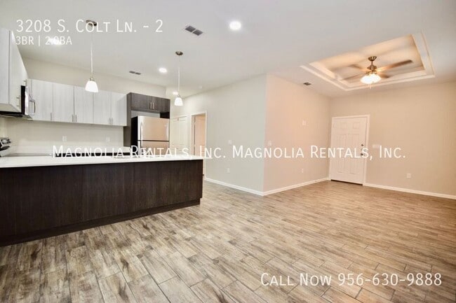 Photo - 3208 S Colt Ln Unidad 2