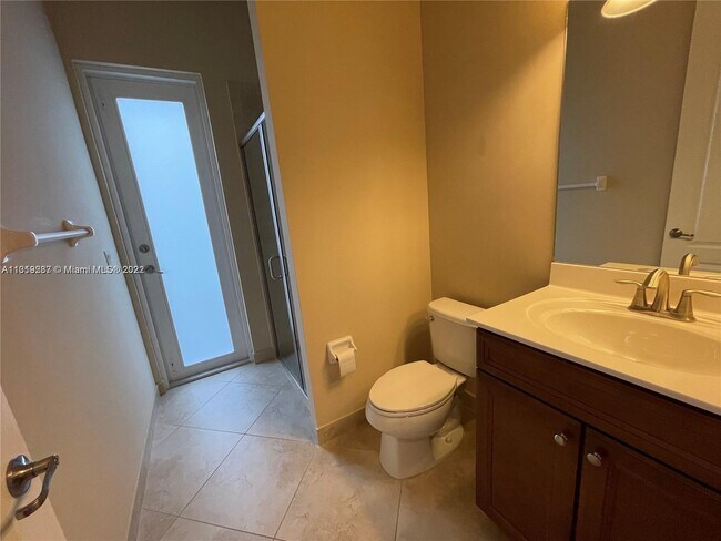 Photo - 9050 Edgewater Bend