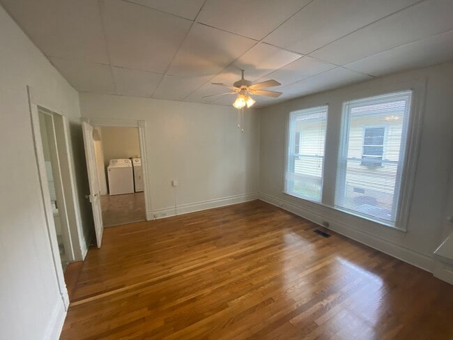 Photo - Adorable Duplex 2 Blocks to Duke / Large Private Fenced Yard Unit B