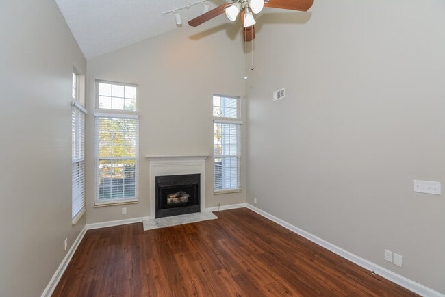 Photo - 4261 Chesney Glen Dr