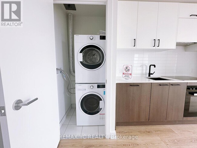 Photo - 5 Quarrington Lane Unit 910