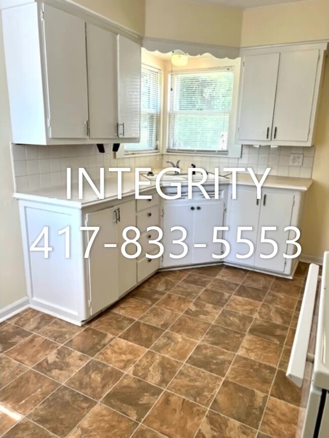 Photo - 1537 N Kentwood Ave