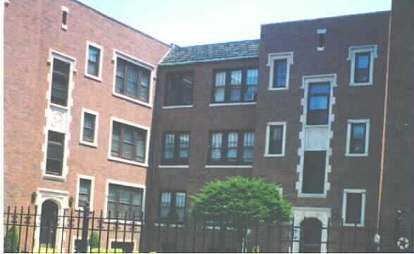 9101 - 9111 S Loomis St - 9101-9111 S Loomis St Apartments