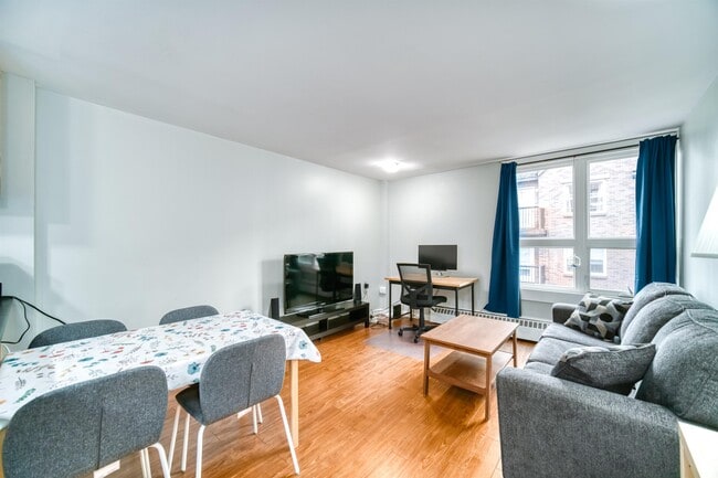 Photo - 5222-5222 Green St Unit 43