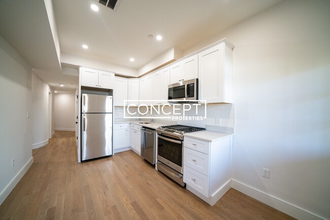 Photo - 37 Calumet St Unit 2CP