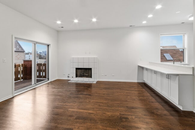 Photo - 1406 N Greenview Ave Unit 3