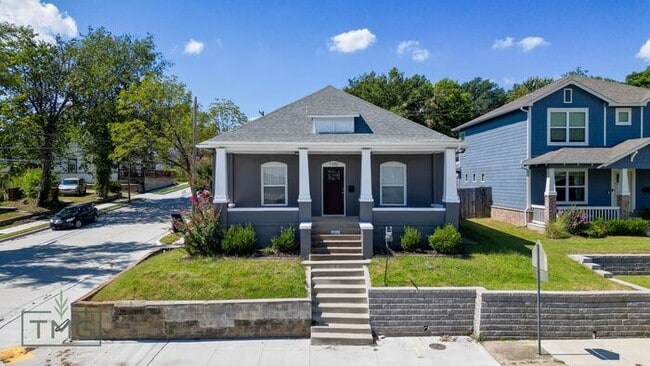 Building Photo - Historic Charm Meets Modern Comfort – Tuls... Rental