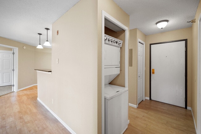 Photo - Sterling Ponds Apartments