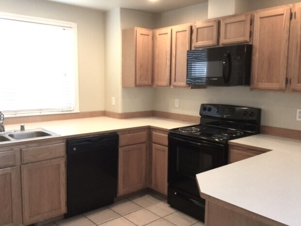 Photo - 5914 102nd St NE