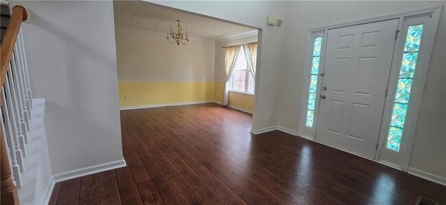 Photo - 3811 Roxfield Dr NE