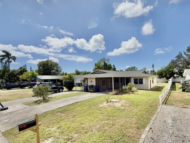Photo - 4808 21st St W