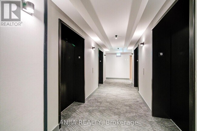 Photo - 35 Parliament St Unité 1812