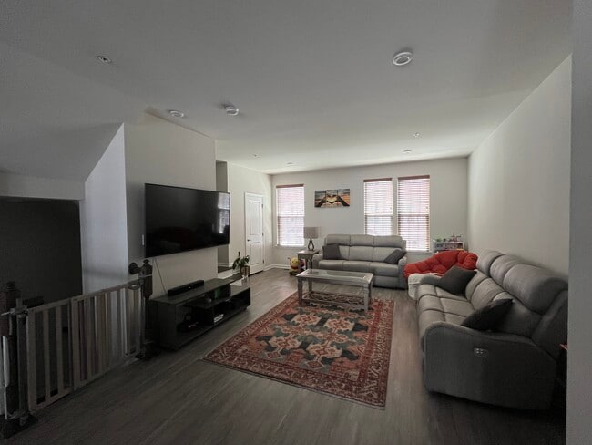 Photo - 221 Bamboo Dr