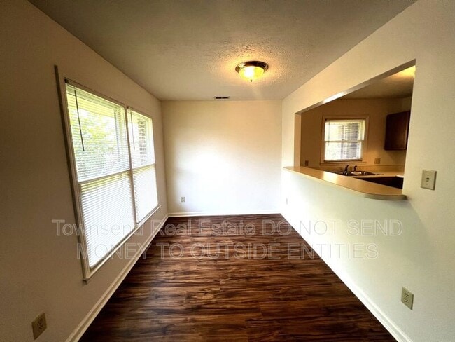 Photo - 1005 Ancestry Dr