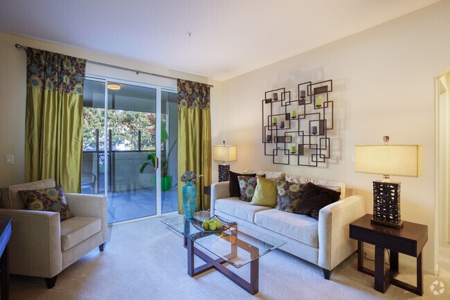 2BR, 2BA - The Freshford - Living Room