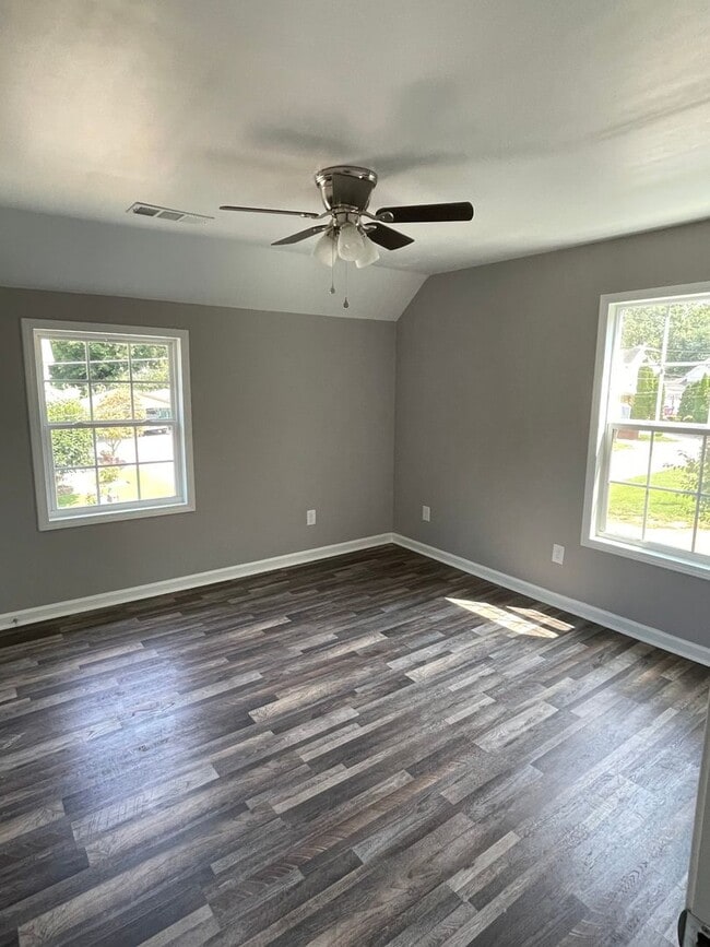Photo - 3 Bedroom Duplex in Gainesville