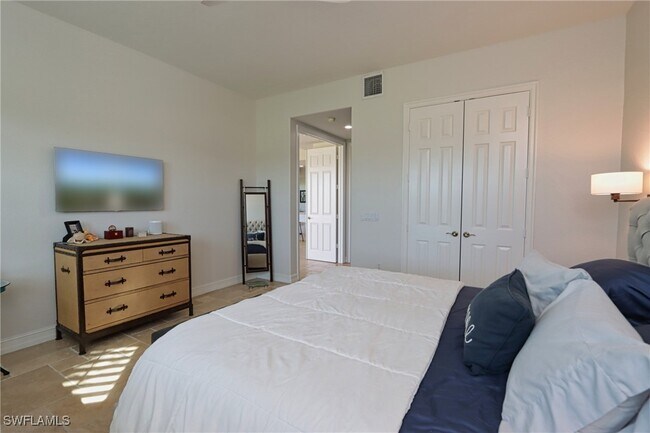 Photo - 5963 Trophy Dr Unidad 2002