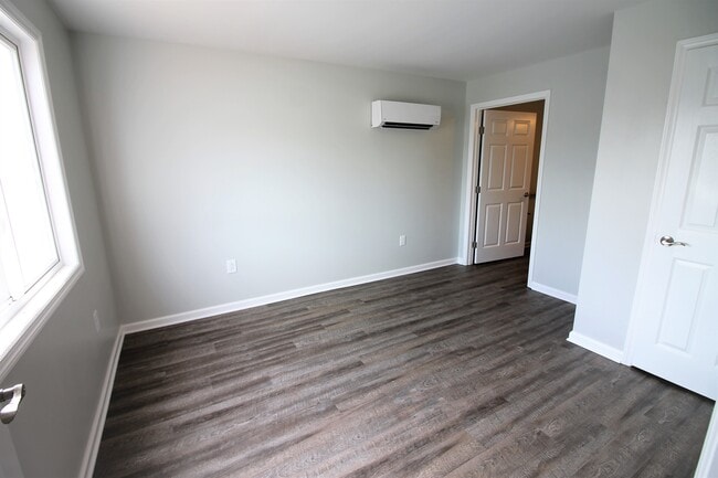 Photo - Willow Oak Unit E