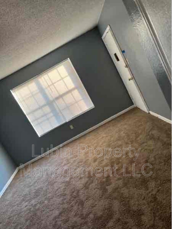 Photo - 2884 Coach Dr Unit Apt 4