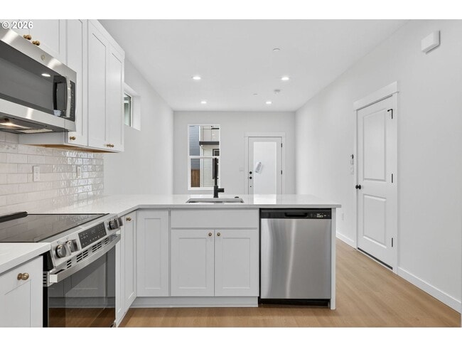 Photo - 4055 SW McKinley St