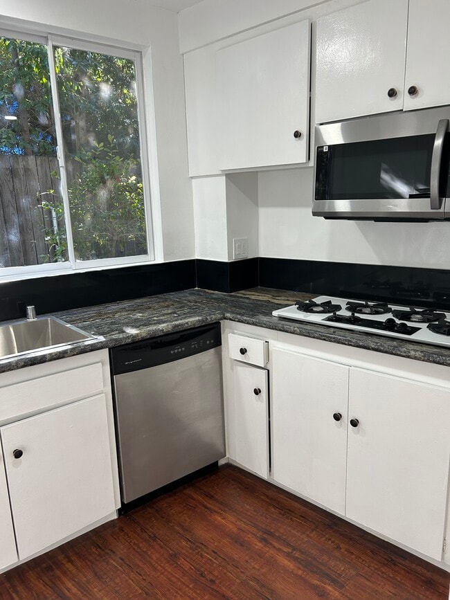 Photo - 4190 Dixie Canyon Ave