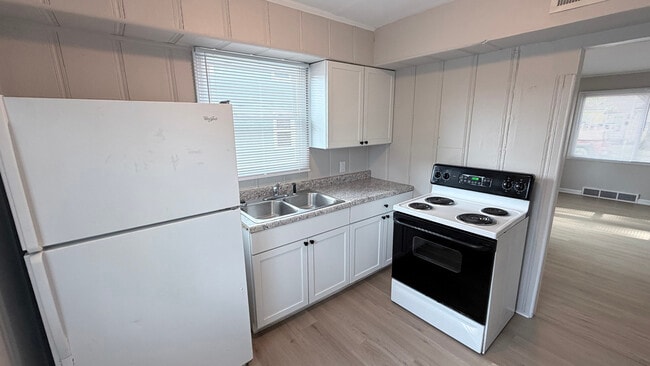 Photo - 1025 Covert Ave