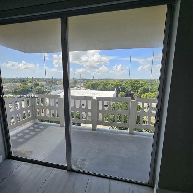Photo - 15600 NW 7th Ave Unit 703
