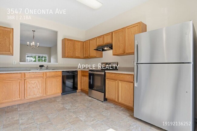 Photo - 3547 Oneonta Ave