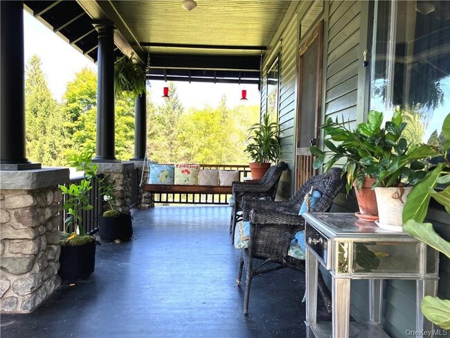 Photo - 283 Lake View Dr