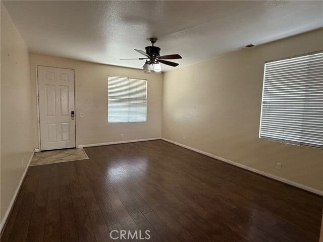 Photo - 1085 Camellia Ct