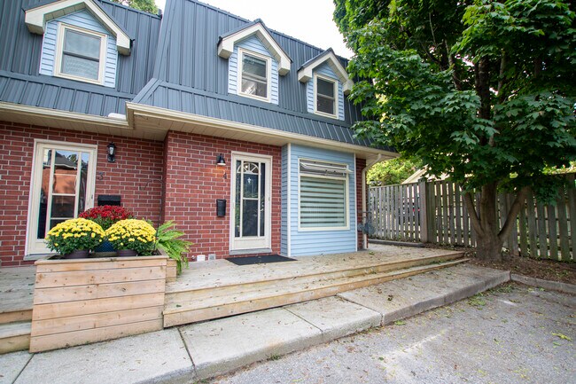 Photo - Woodfield – Beauty! 2 Bdrm 2.5 Bath * Private courtyard * Finished basement! Unit 4