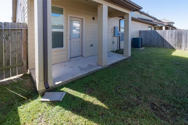 Photo - 12431 Roy Mix Bohn Lane