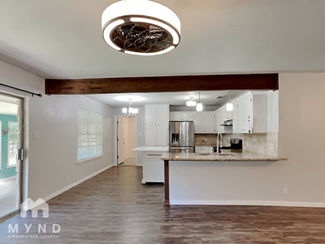 Photo - 612 S Rough Creek Ct