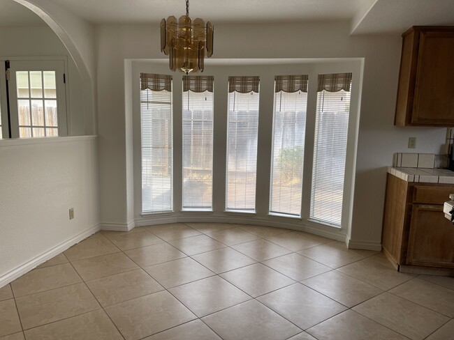 Photo - 1691 Yorktown Ct