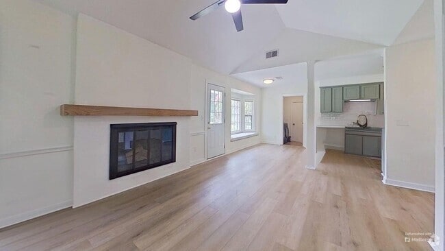 Building Photo - 3 bedroom / 2 bath ~ Sangaree Neighborhood Rental