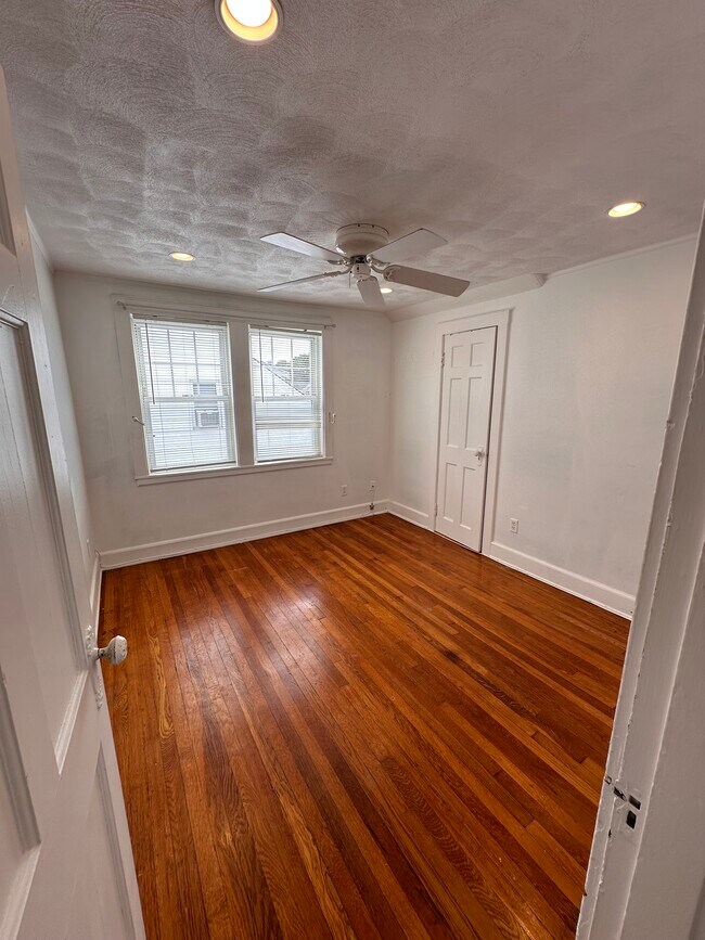 Photo - 48 Lawn Ave Unit 1