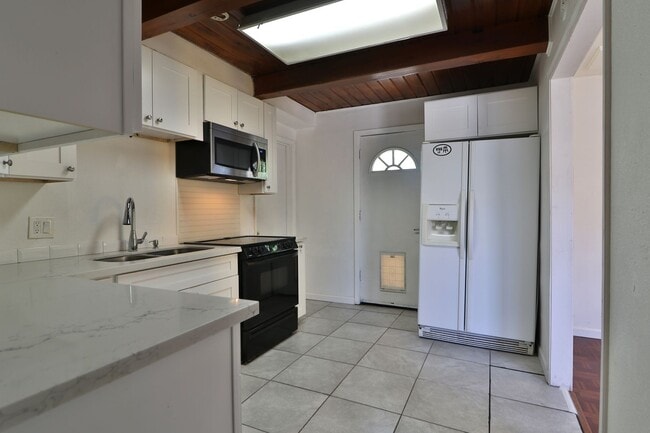 Photo - Roommate- Friendly 4 bedroom, 2 Bath Home Near UNR