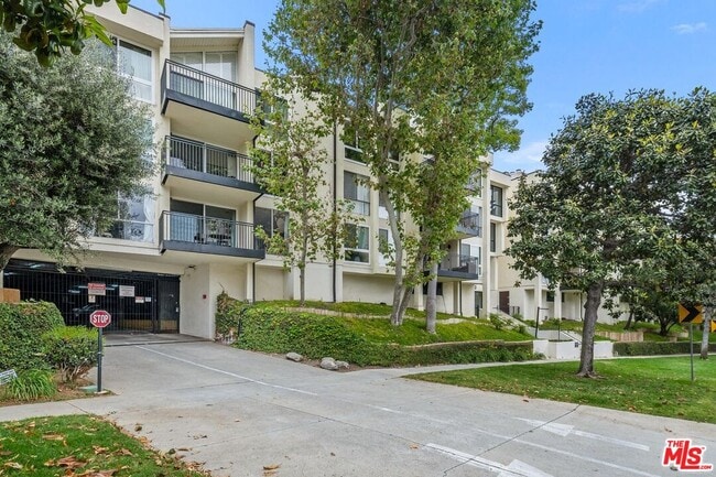 Photo - 1340 S Beverly Glen Blvd Unit 303