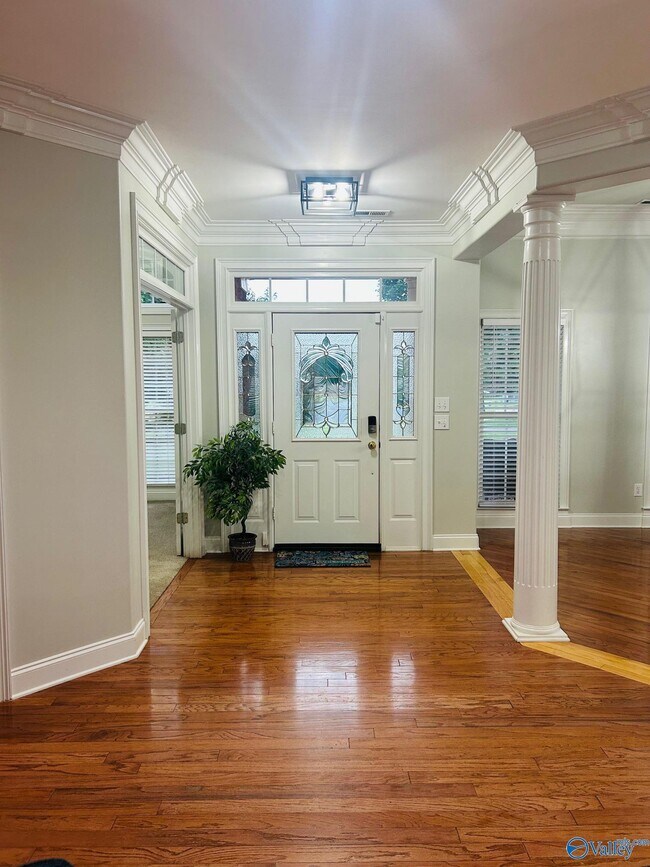 Photo - 115 Misty Hollow Way