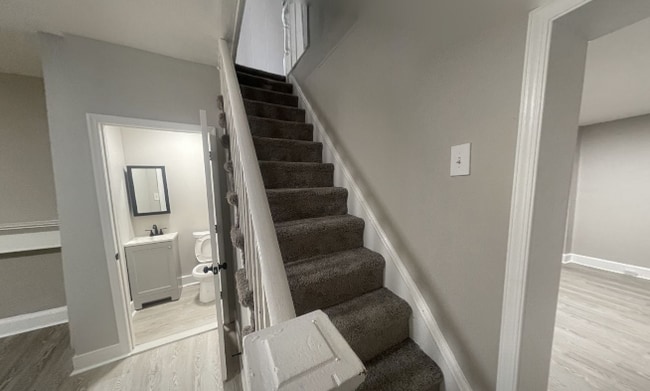 Photo - 6152 Glenmore Ave