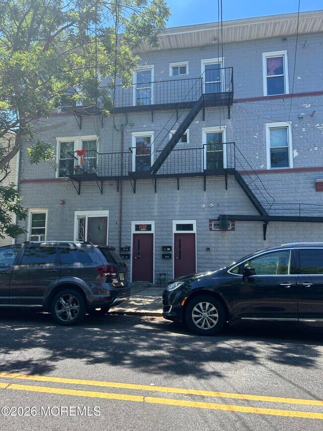 Photo - 511 Langford St Unit Apt 3S