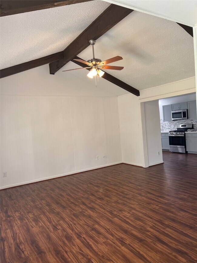 Photo - 1026 Fallbrook Dr