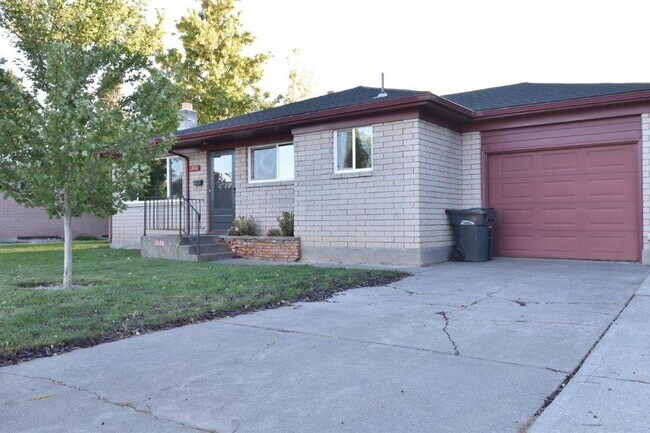 Photo - 1310 Merrett