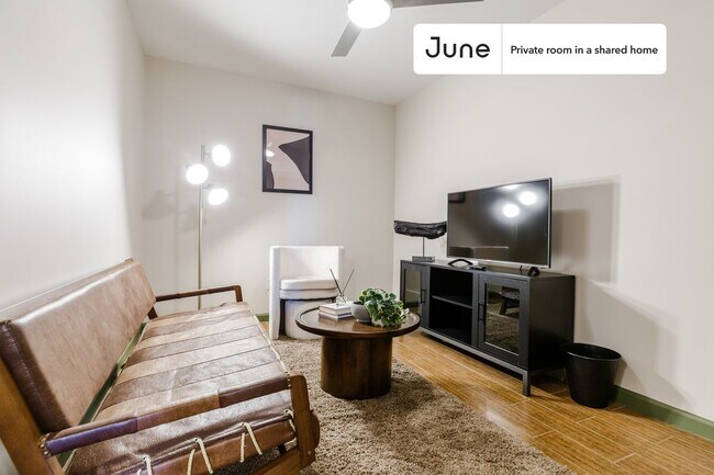 Room in Shared 3 bed/1 bath home in Chinatown