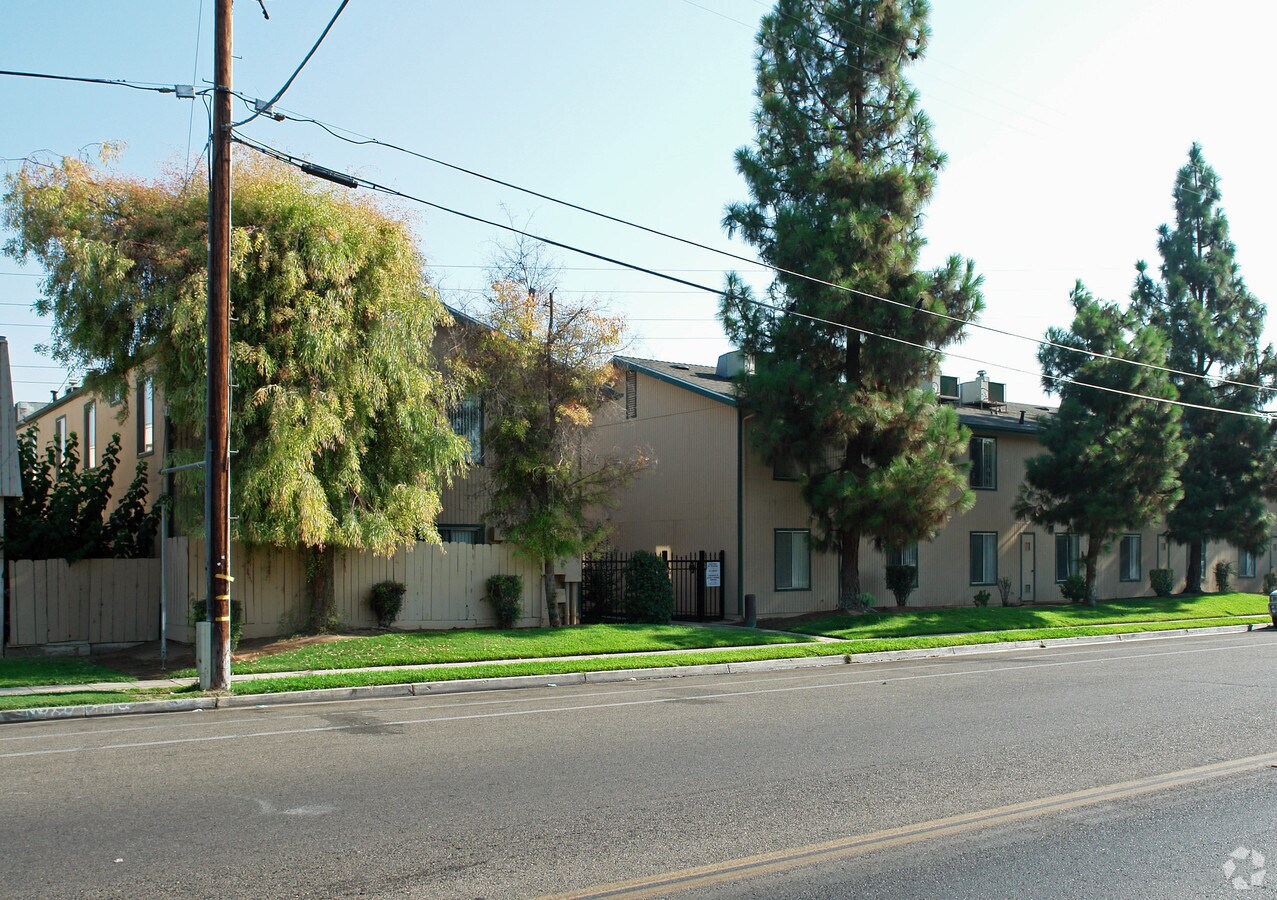 Chennel Breeze Apartments - Channel Breeze Apartments
