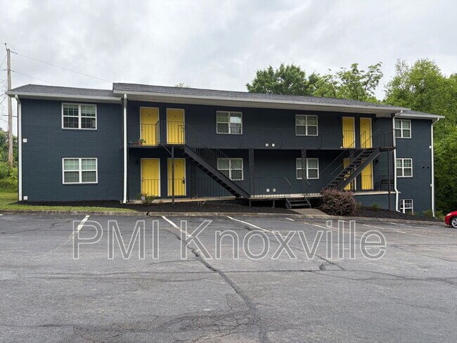 Photo - 123 Ingersoll Ave Unit Apt 2