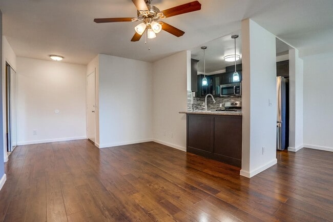 Photo - 821 N. Austin Ave
