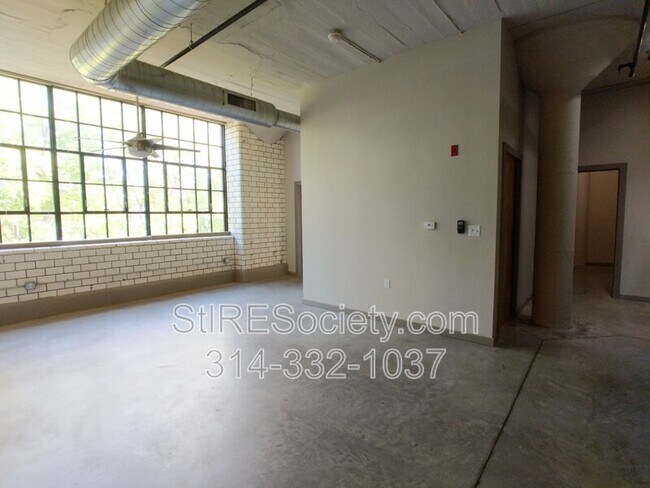 Photo - 8125 Michigan Ave Unit #326