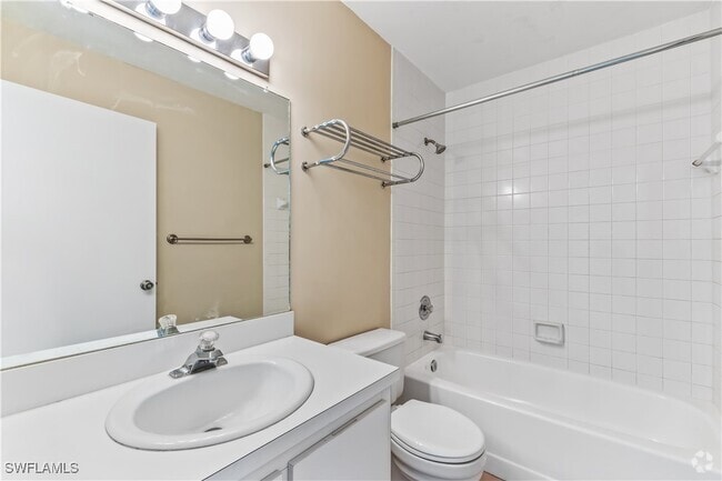 Building Photo - 9305 Lake Park Dr Unit 204 Rental