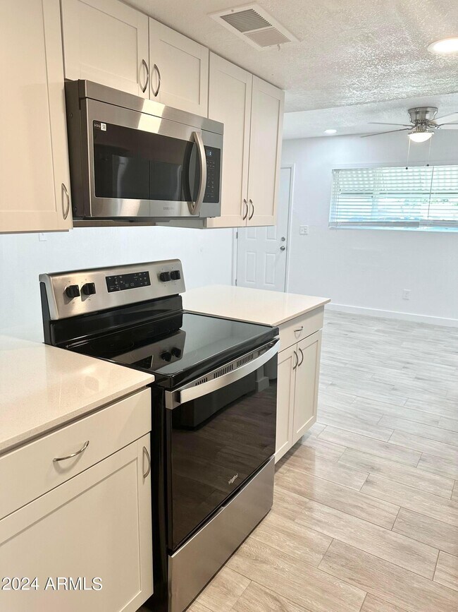 Photo - 16821 N 26th St Unit Apt 10